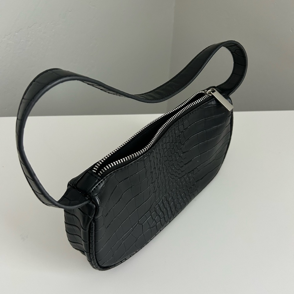 Forever 21 Black Croc-Embossed Shoulder Bag